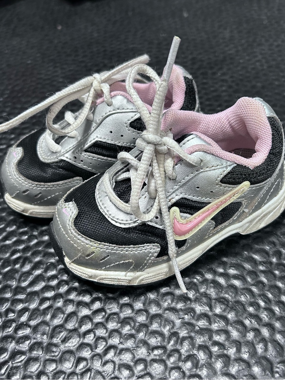 NIKE Vintage Air Pink Sneakers 5C Chunky